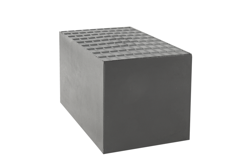 Rubber block for universal use on scissor lifts dimensions 180 x 100 x 100 mm