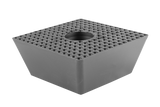 Rückansicht eines schwarzen, quadratischen Gummi-Pyramidenklotzes (Artikelnummer 23000251) für Scherenhebebühnen, mit Vertiefungen an der Unterseite.