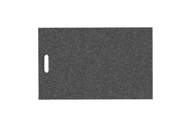 Draufsicht der schwarzen, rechteckigen Ausgleichsplatte AP-KML.680.430.H50 für Achsvermessungshebebühnen, gefertigt aus verpresstem Gummimaterial mit poröser Oberfläche und Griffloch.