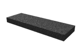 Schrägansicht der schwarzen, rechteckigen Ausgleichsplatte AP-PAE.600.200.H50-OG für KFZ-Hebebühnen.