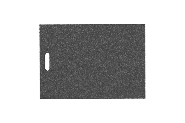 Draufsicht des Artikels AP-XFE.650.460.H50, rechteckige schwarze Ausgleichsplatte für Achsvermessungshebebühnen mit Griffloch, aus recyceltem Gummi mit poröser Oberfläche.